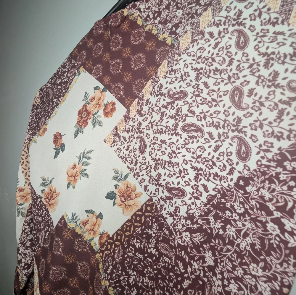 Altar'd State Floral Patchwork Tie-Front Crop Top XS - Picture 5 of 7